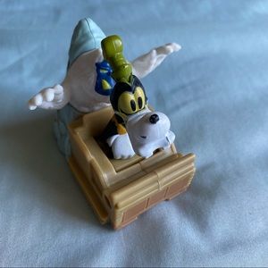 2 McDonalds Disney WDW Goofy expedition Everest collectible toy NWT